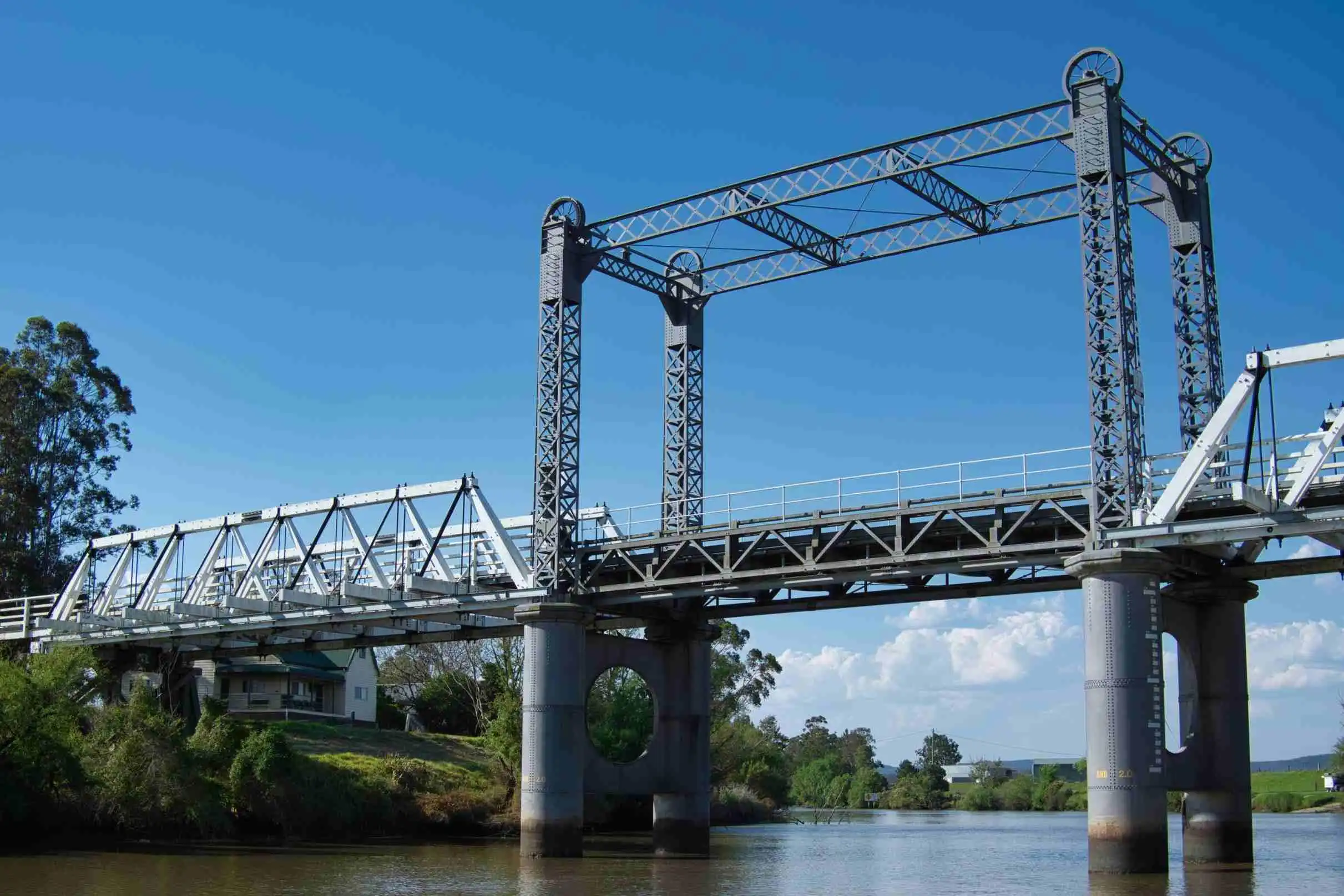 Bridge Structure and EPS - Related Components